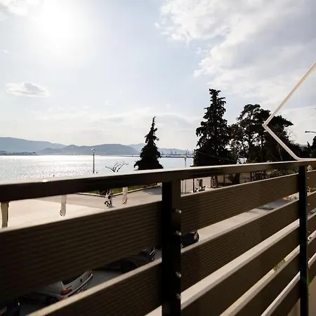 Apartment *oasis* Best View Jacuzzi New Central